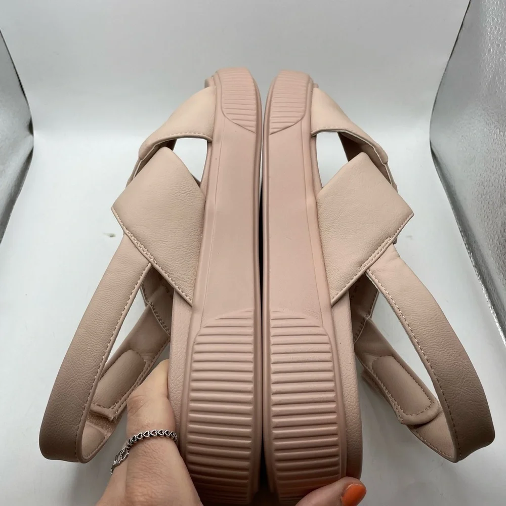 Blowfish Malibu Dulce women’s platform sandals size 9